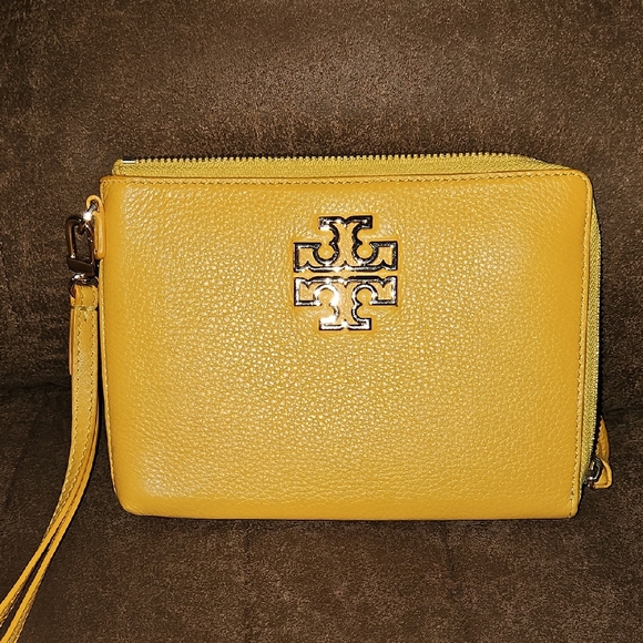 Tory Burch Handbags - Tory Burch Large Britten Zip Around NWOT